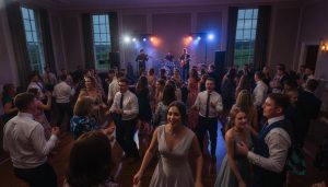 Read more about the article Ireland Wedding Band Mashups: Non-Stop Dancefloor 2026